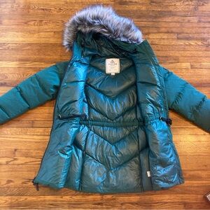 Women’s alpine design down puffer parka medium